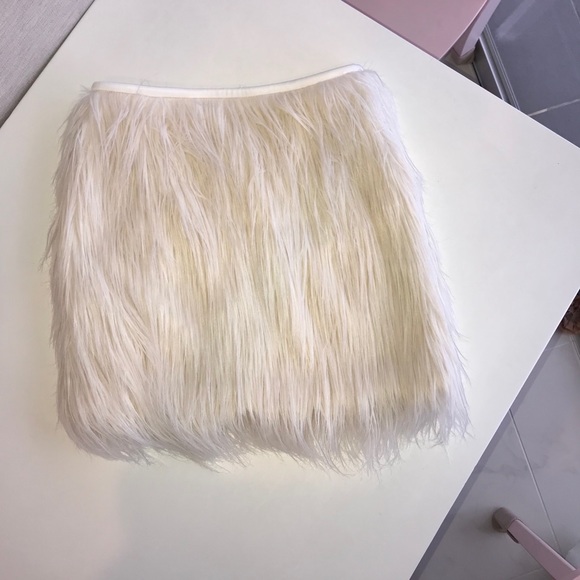 Designer faux fur skirt - Picture 5 of 6